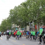 Die Fahrer in den grünen Trikots erzeugten große Aufmerksamkeit.