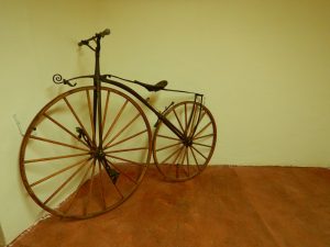 Ein historisches Fahrrad