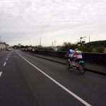 Tandems auf einer Straße bei Köln