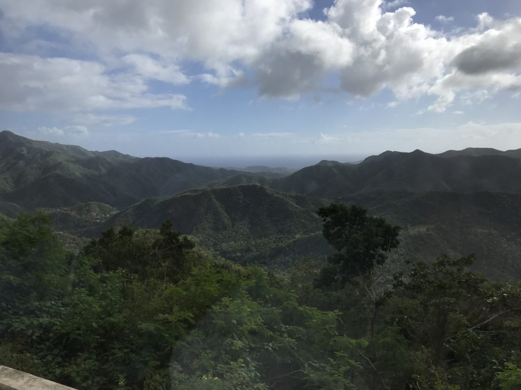 Berglandschaft auf dem Weg nach Camagüey